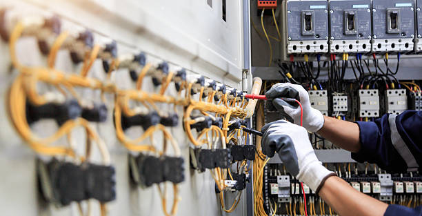Professional Electrician technician working in Malta, IL